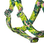 Monstera levelek rózsaszín alapon - Belelépős Kutyahám - Tropical Monstera Leaves on Pink - april & june